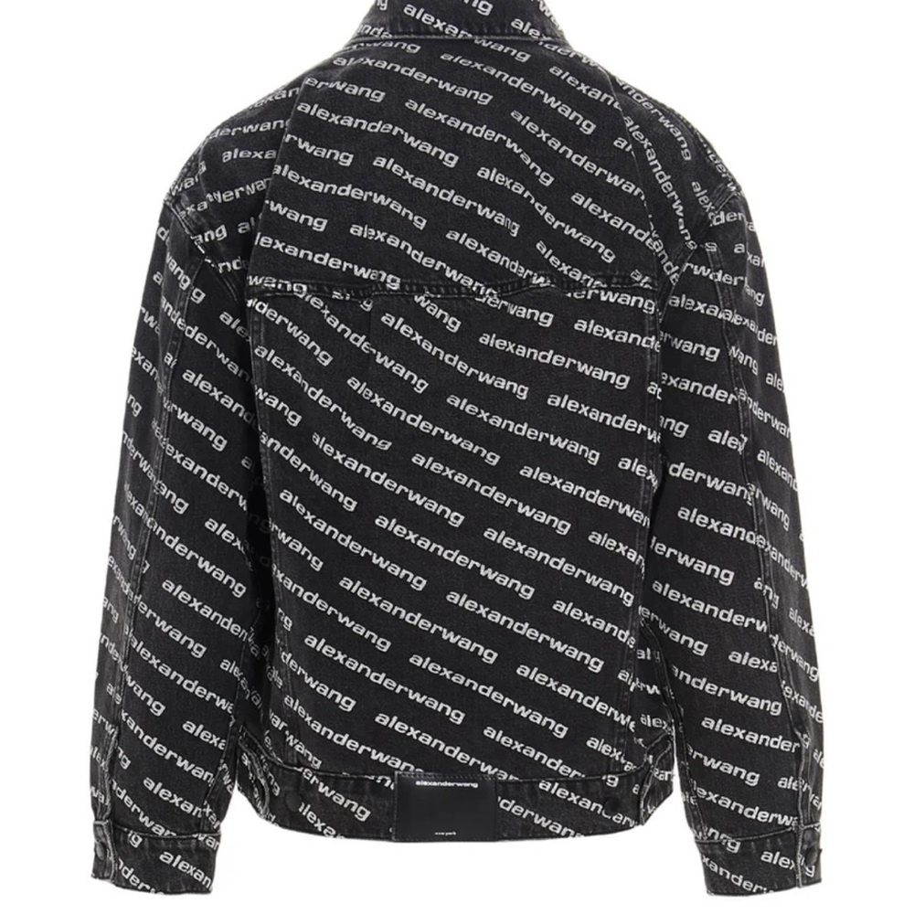 Alexander Wang Monochrome Logo Print Jacket
Brand New. Never Worn. Tags attached - Picture 6 of 8